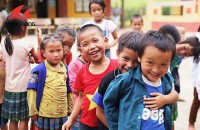 Gỗ Minh Long cùng các em học sinh hân hoan ngày tựu trường