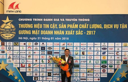 Gỗ Minh Long nhận cúp vàng Thương hiệu tin cậy – Sản phẩm chất lượng – Dịch vụ tận tâm 2017