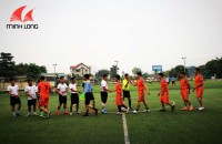 THI ĐẤU BÓNG ĐÁ GIAO HỮU GIỮA GỖ MINH LONG VÀ TẬP ĐOÀN HÒA PHÁT