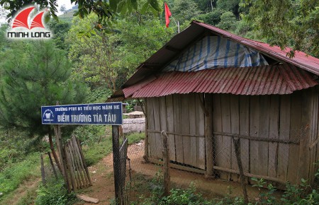 Đường lên điểm trường Tía Tâu – trường PTDTBT Tiểu học Nậm He – Điện Biên