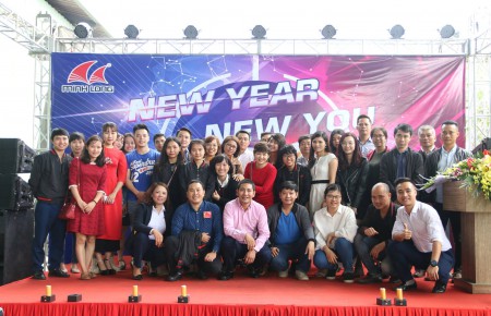 KHAI XUÂN TẠI GỖ MINH LONG: NĂM MỚI TA CŨNG MỚI