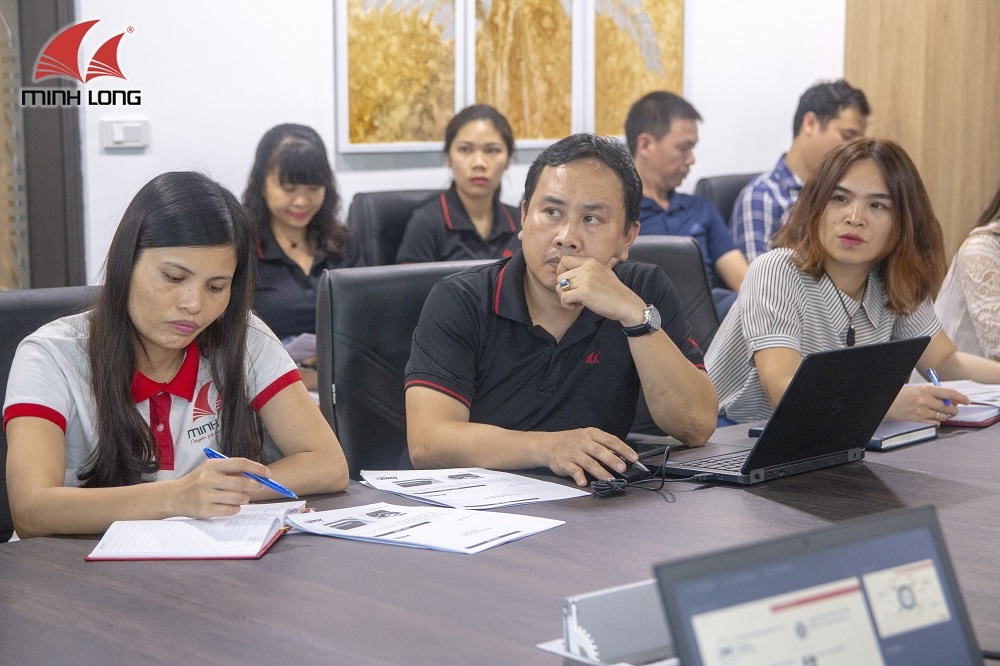 chuyen gia keo jowat tham van phong go minh long 5