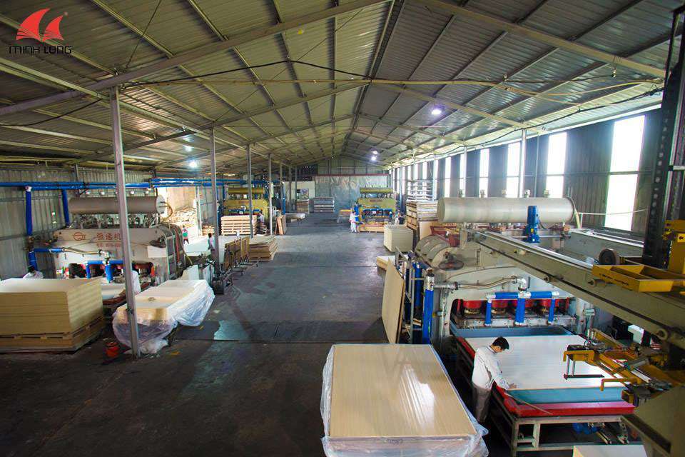 Hệ thống máy ép Melamine tại nhà máy công ty Minh Long